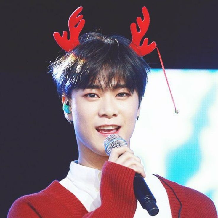 Latest photo of Moonbin (ASTRO)
