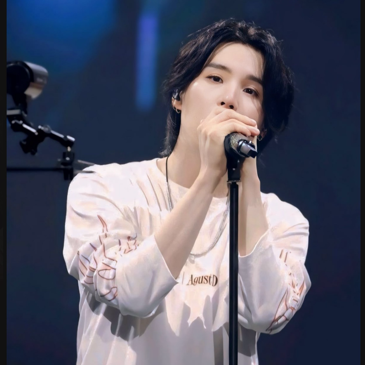 SUGA (防弹少年团)的幕后花絮