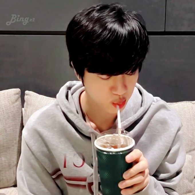 Potret di balik layar Jin (BTS)