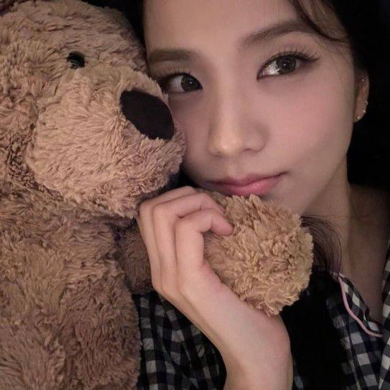 Recent activity shot of Jisoo (BLACKPINK)