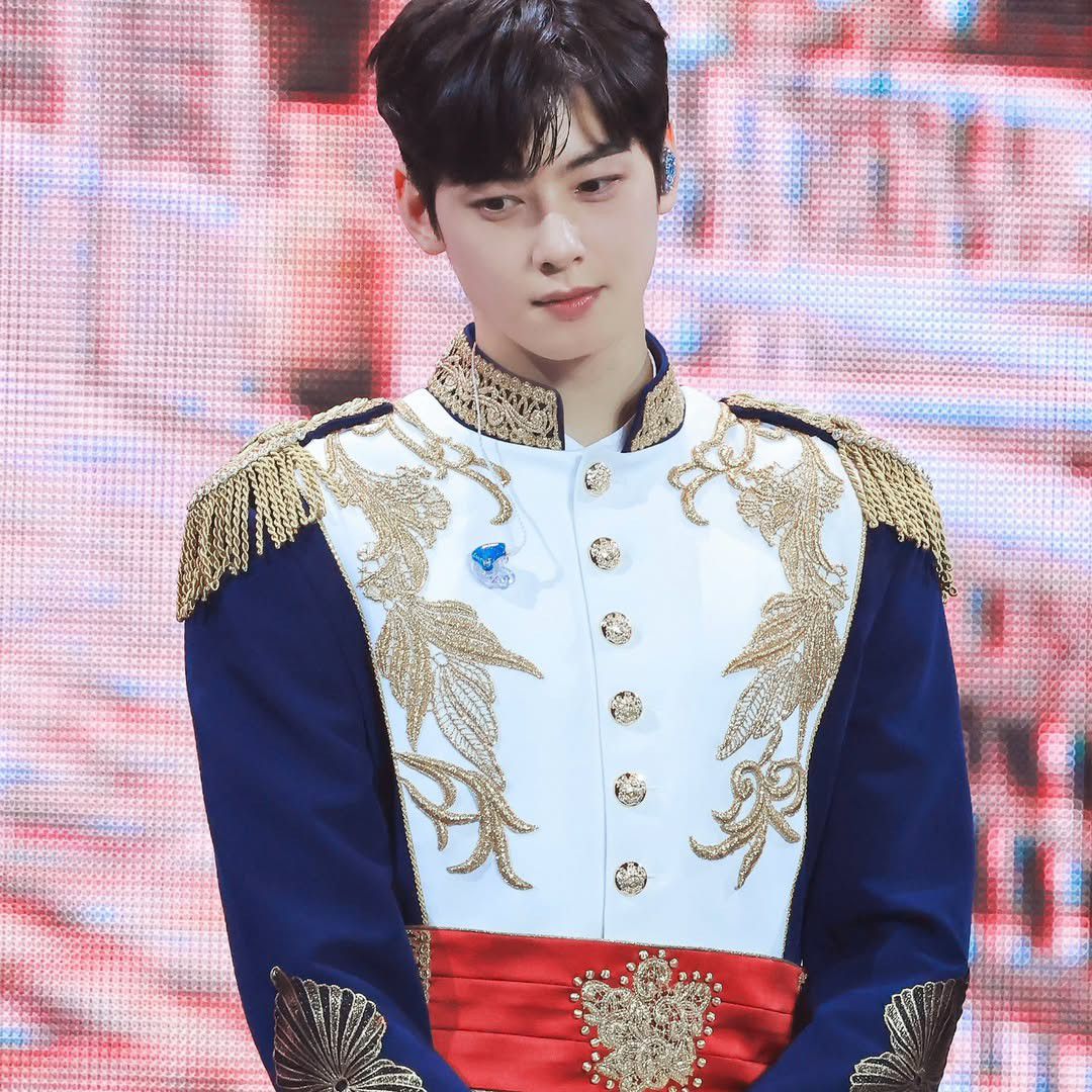 Latest photo of Eunwoo (ASTRO)