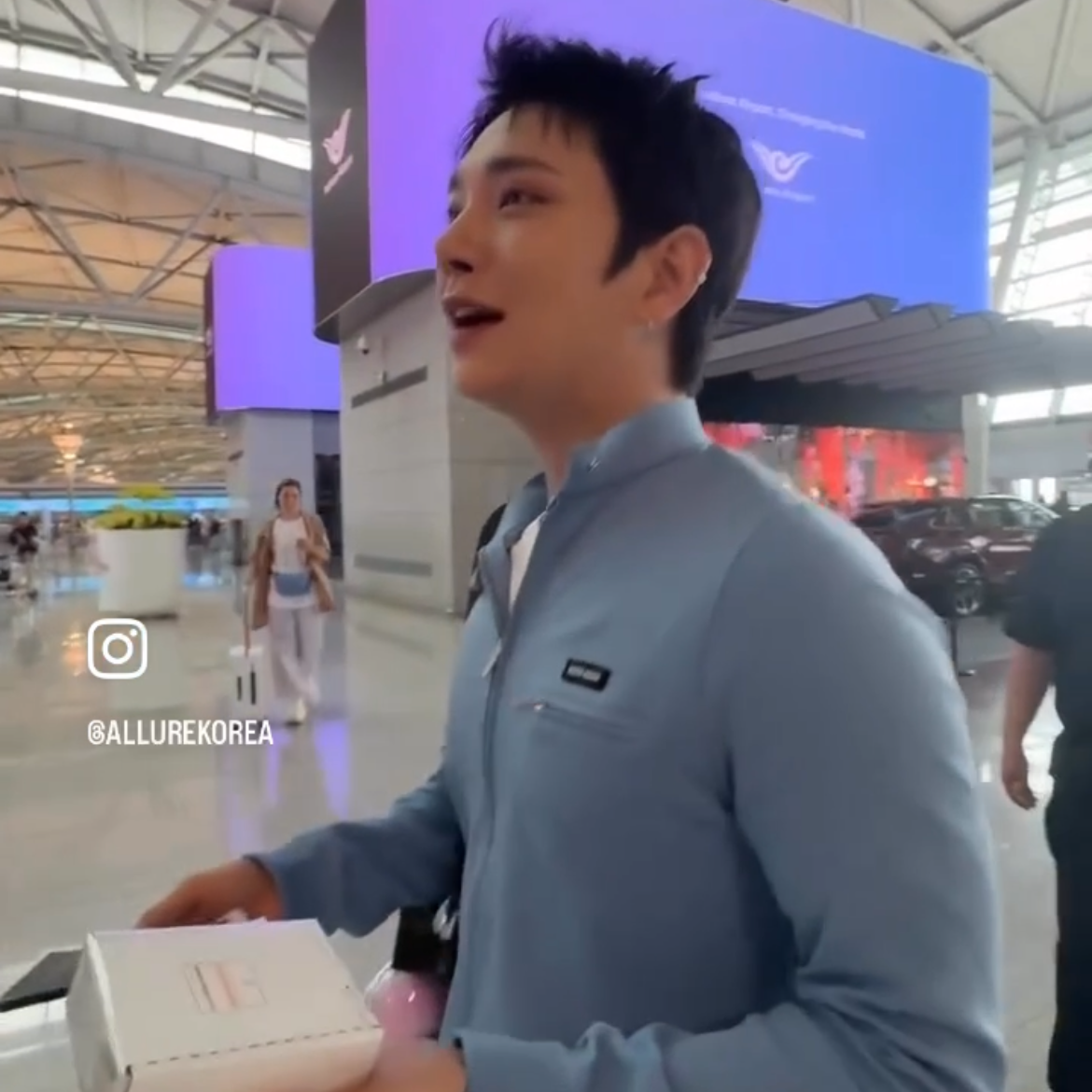 Recent activity shot of Joshua (SEVENTEEN)