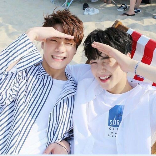 Latest photo of Moonbin (ASTRO)