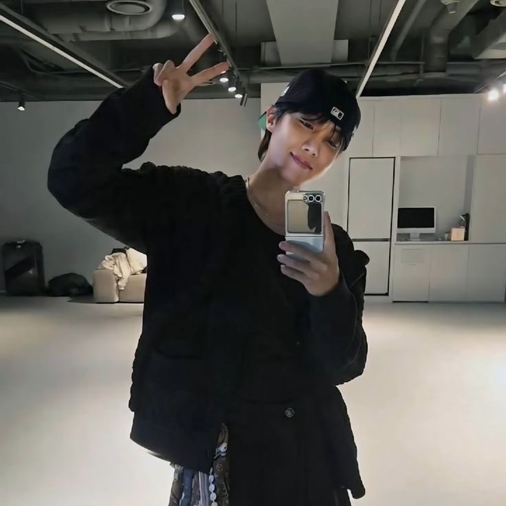 제이홉 (방탄소년단) 최근 활동샷