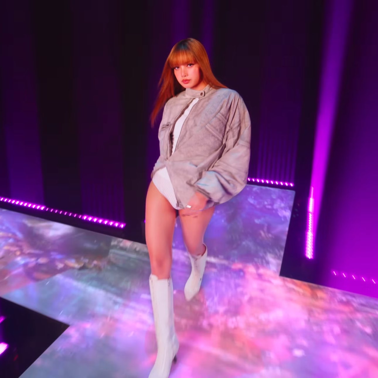 Lisa (BLACKPINK)的最新照片