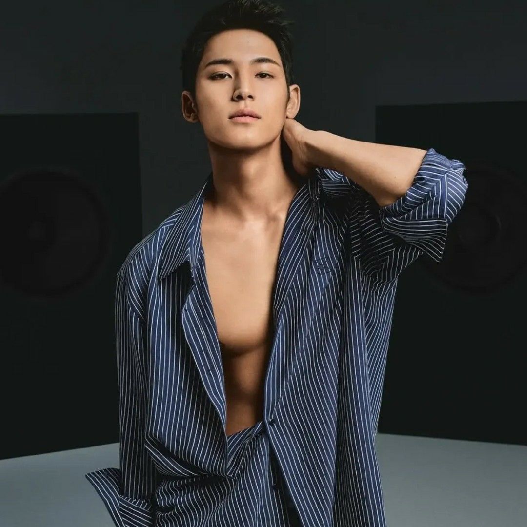 Recent activity shot of Mingyu (SEVENTEEN)