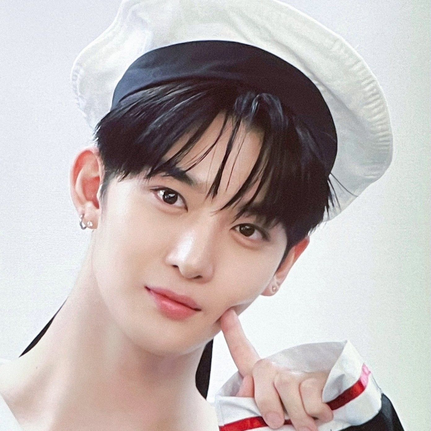 Latest photo of Bae Jinyoung