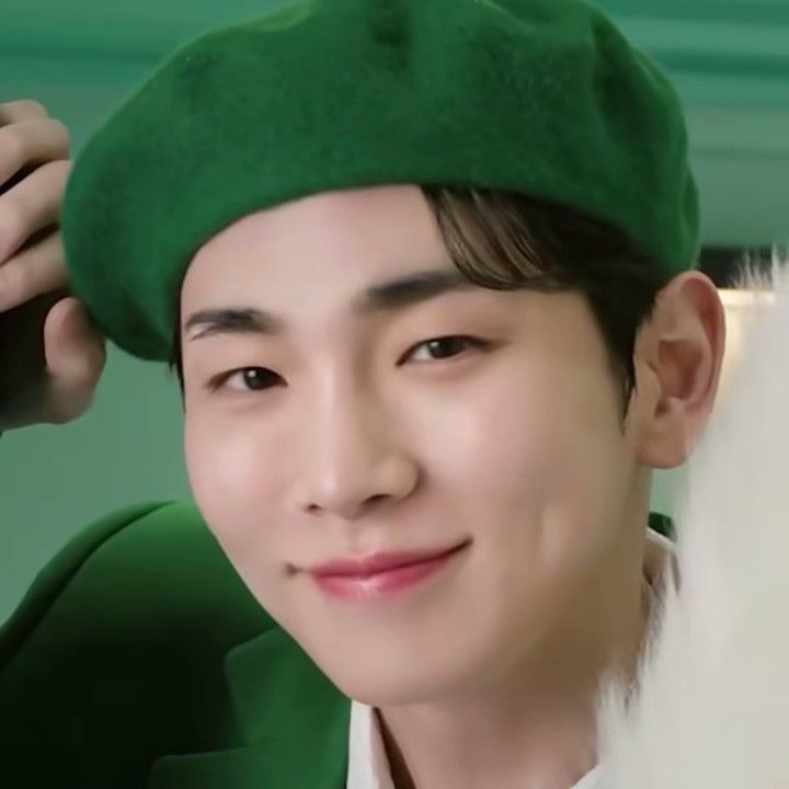 Behind-the-scenes cut of Key (SHINee)