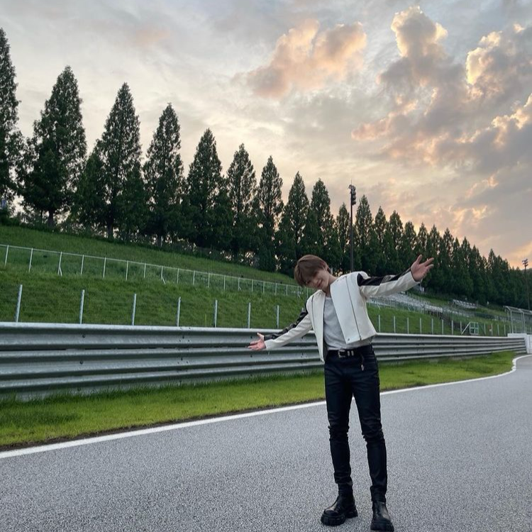 Latest photo of Woozi (SEVENTEEN)