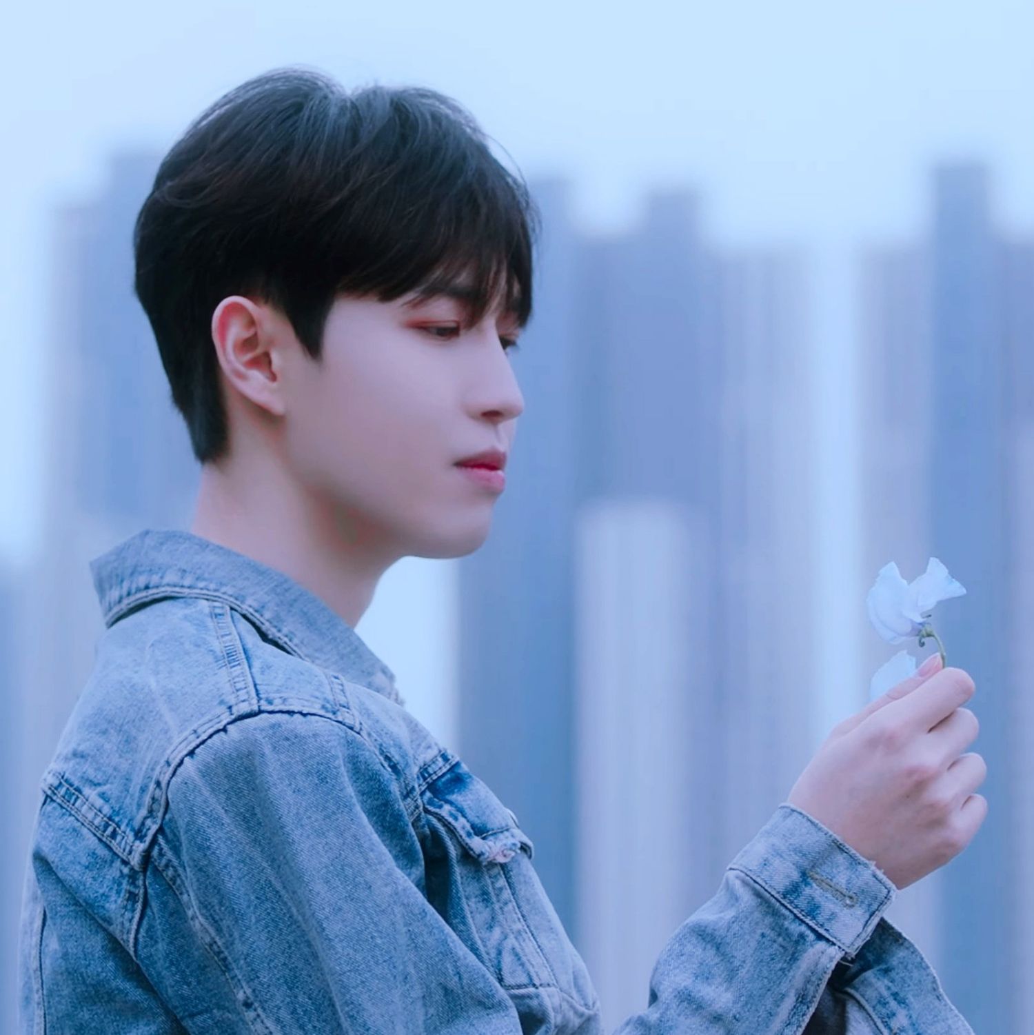 Foto terbaru Kim Jaehwan