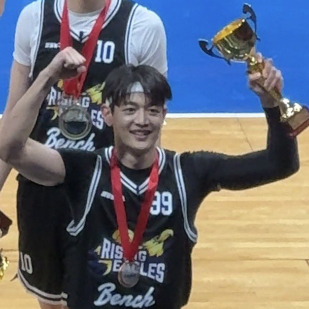 Latest photo of Minho (SHINee)