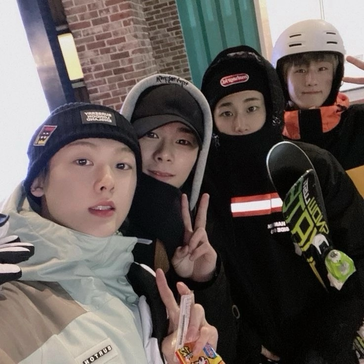 Latest photo of Moonbin (ASTRO)