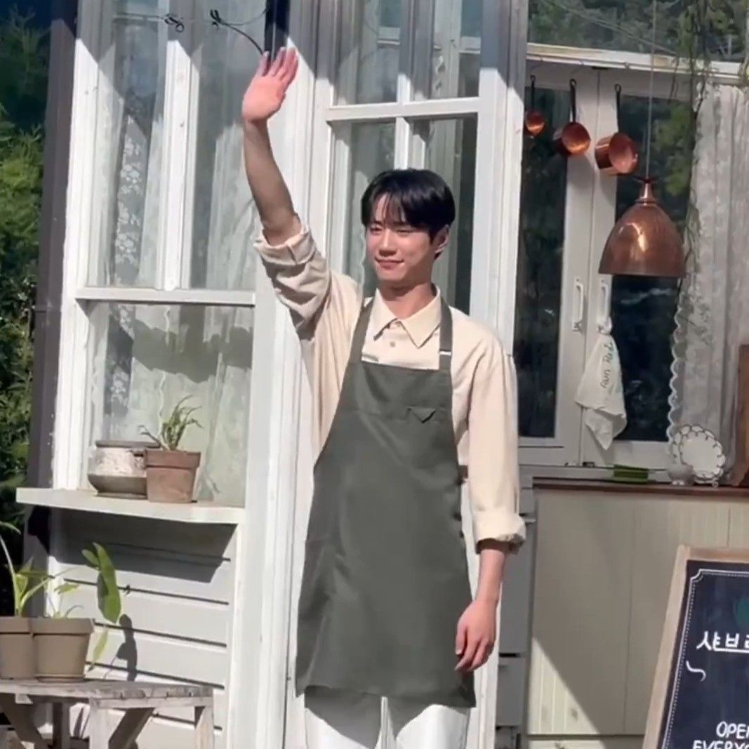 Latest photo of Lee Junyoung