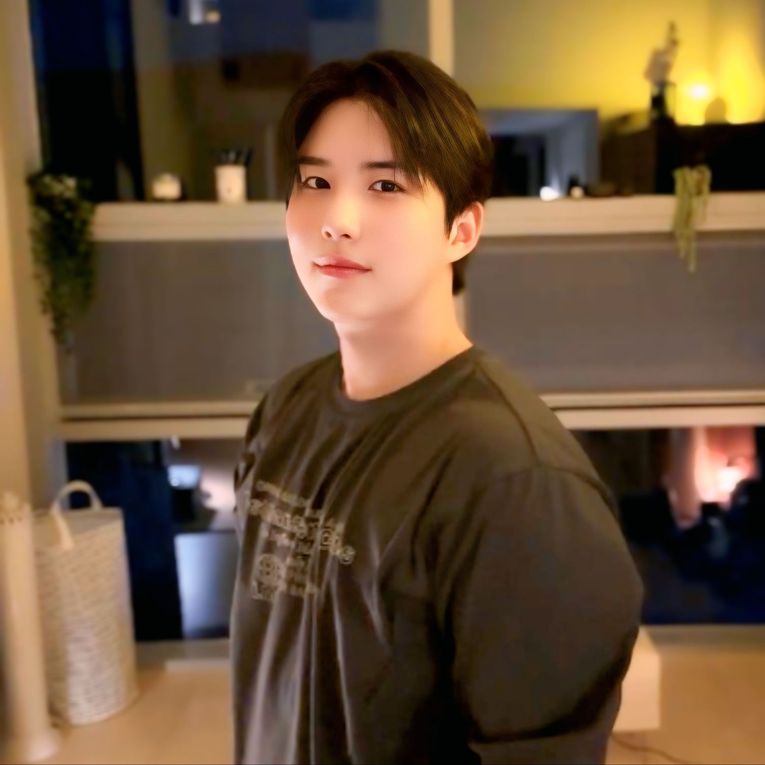 A moment captured by Wow (A.C.E)'s fan