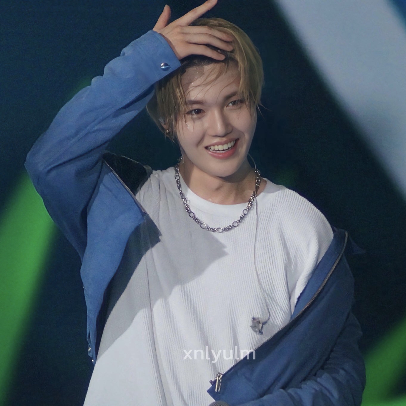 Latest photo of Doyoung (TREASURE)