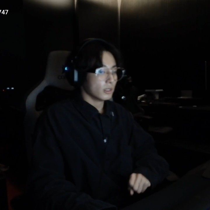 Behind-the-scenes cut of BTS