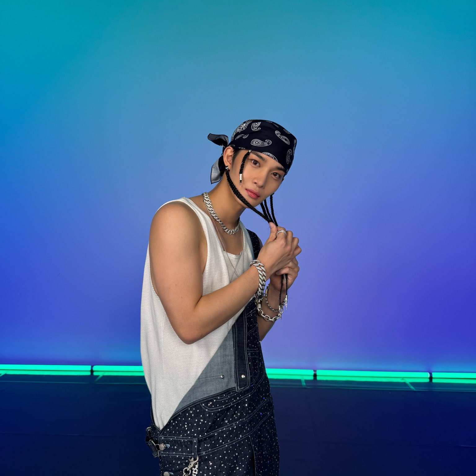 Foto terbaru Bae Jinyoung