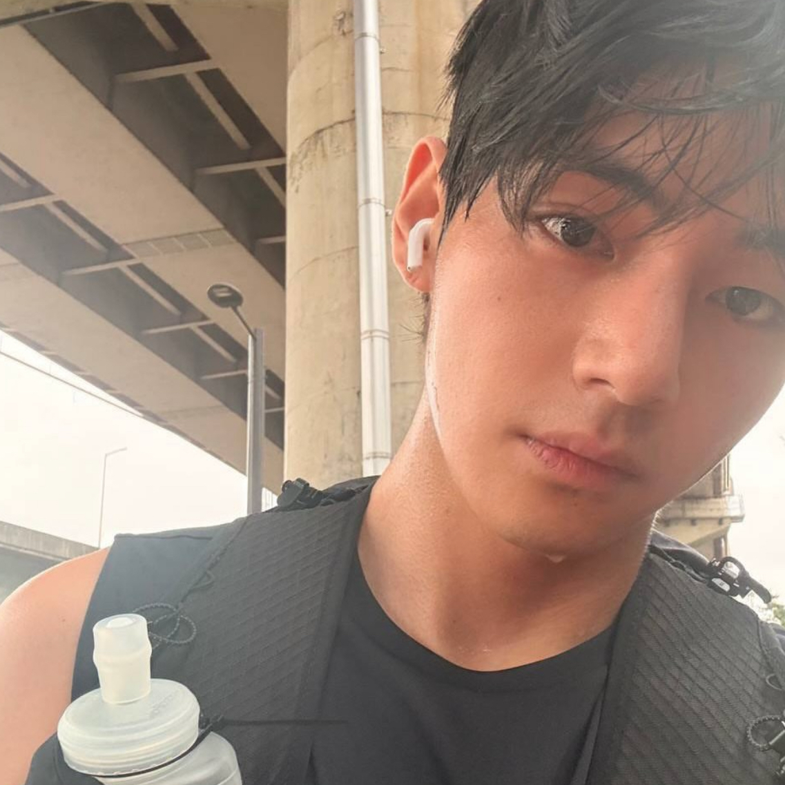 뷔 (방탄소년단) 최근 활동샷