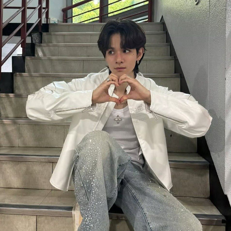 A moment captured by Samuel's fan