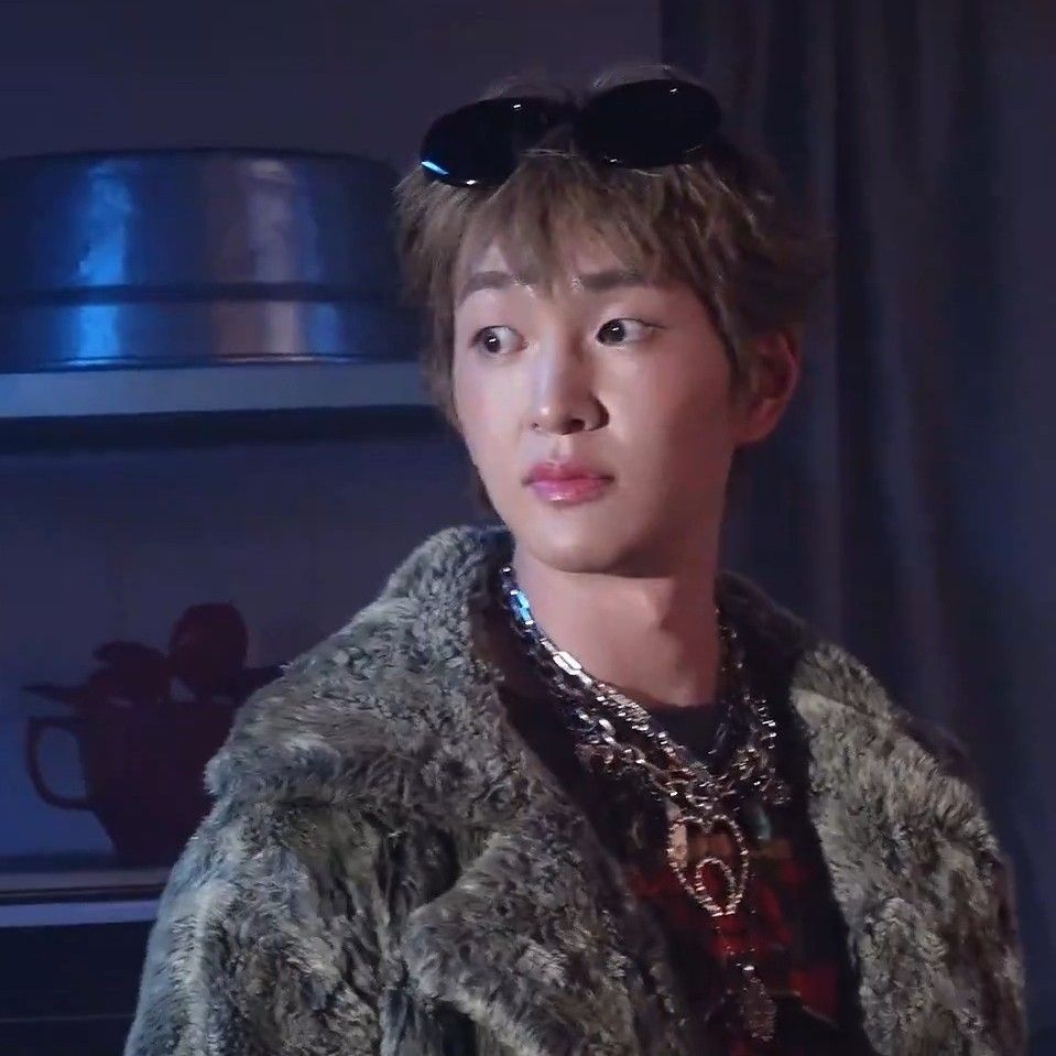 Recent activity shot of Onew (SHINee)