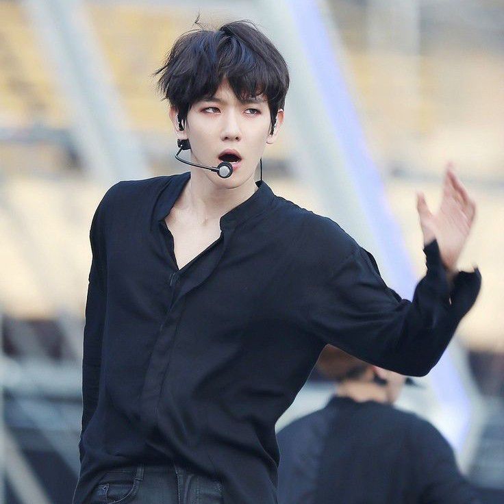 Behind-the-scenes cut of Baekhyun (EXO)