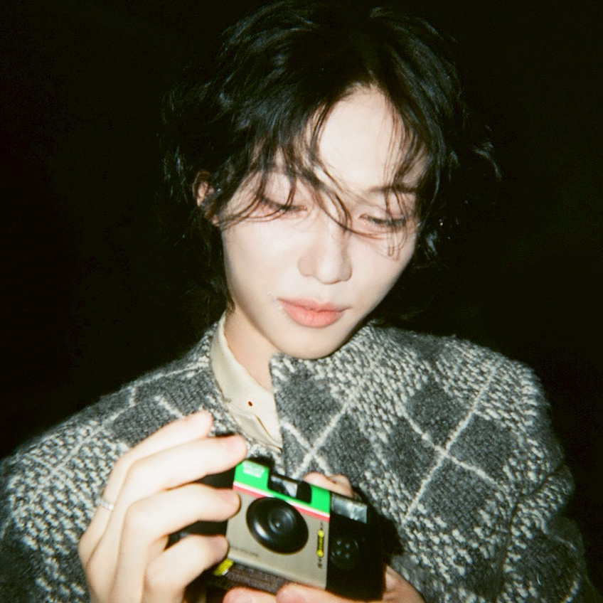 Recent activity shot of Felix (Stray Kids)