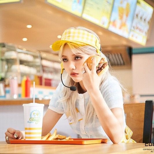 Behind-the-scenes cut of Soyeon (i-dle)
