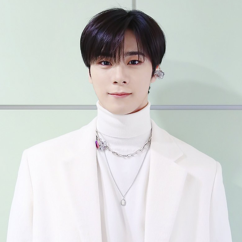 A moment captured by Moonbin (ASTRO)'s fan