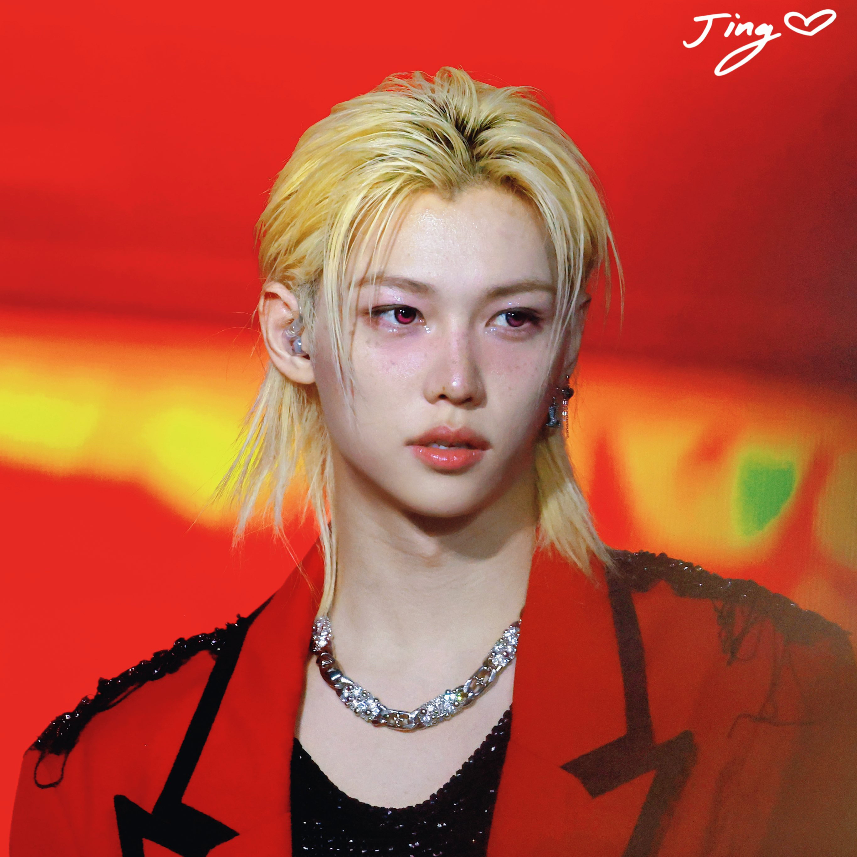 Latest photo of Felix (Stray Kids)