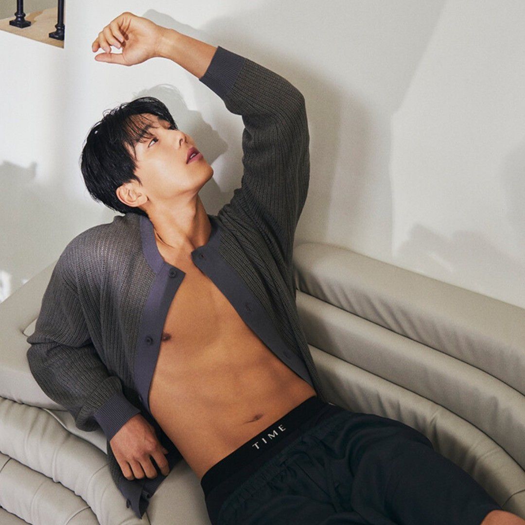 Behind-the-scenes cut of Shownu (MONSTA X)