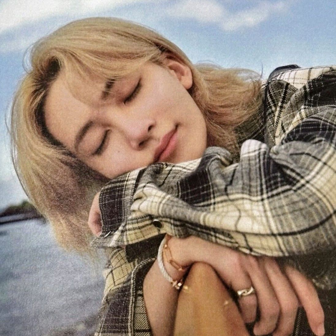 Latest photo of Jeonghan (SEVENTEEN)