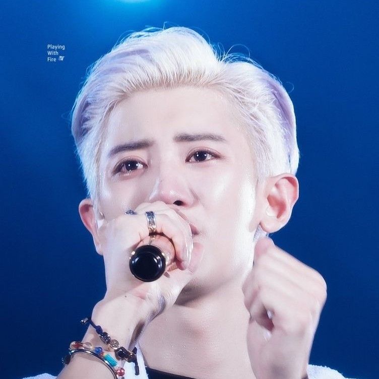 Behind-the-scenes cut of Chanyeol (EXO)