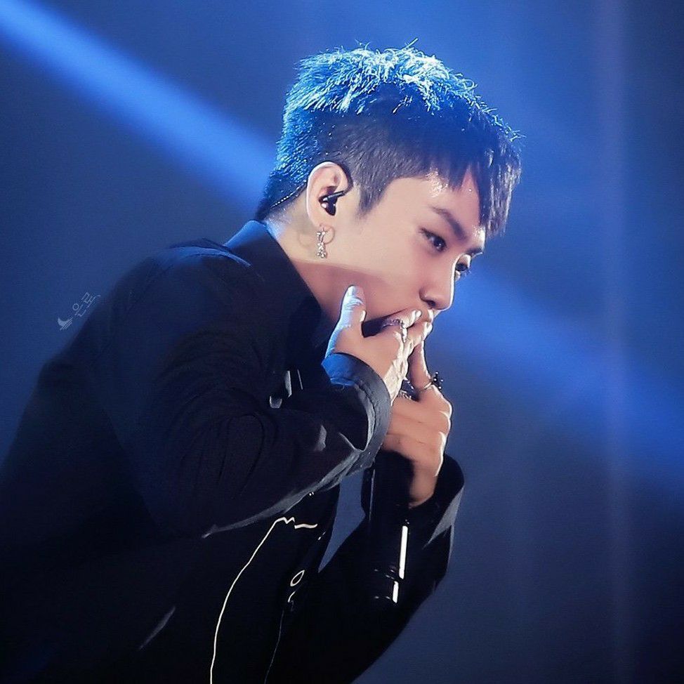 Behind-the-scenes cut of Eun Jiwon (SECHSKIES)