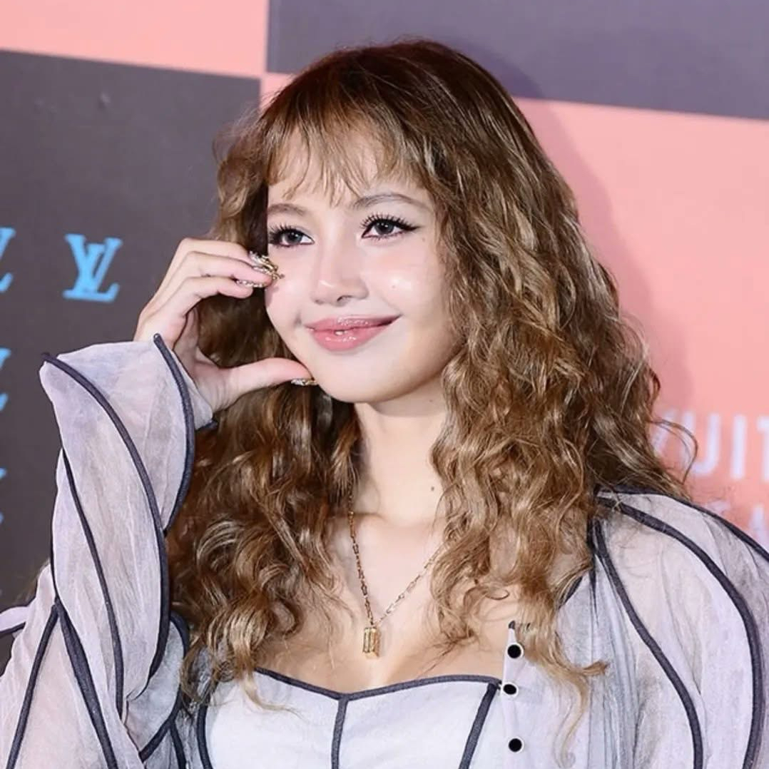 리사 (BLACKPINK)의 최신 사진