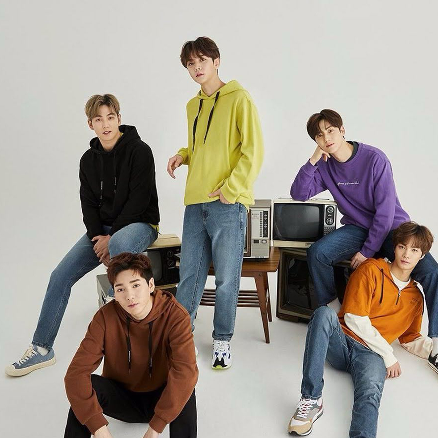 A moment captured by NU'EST's fan