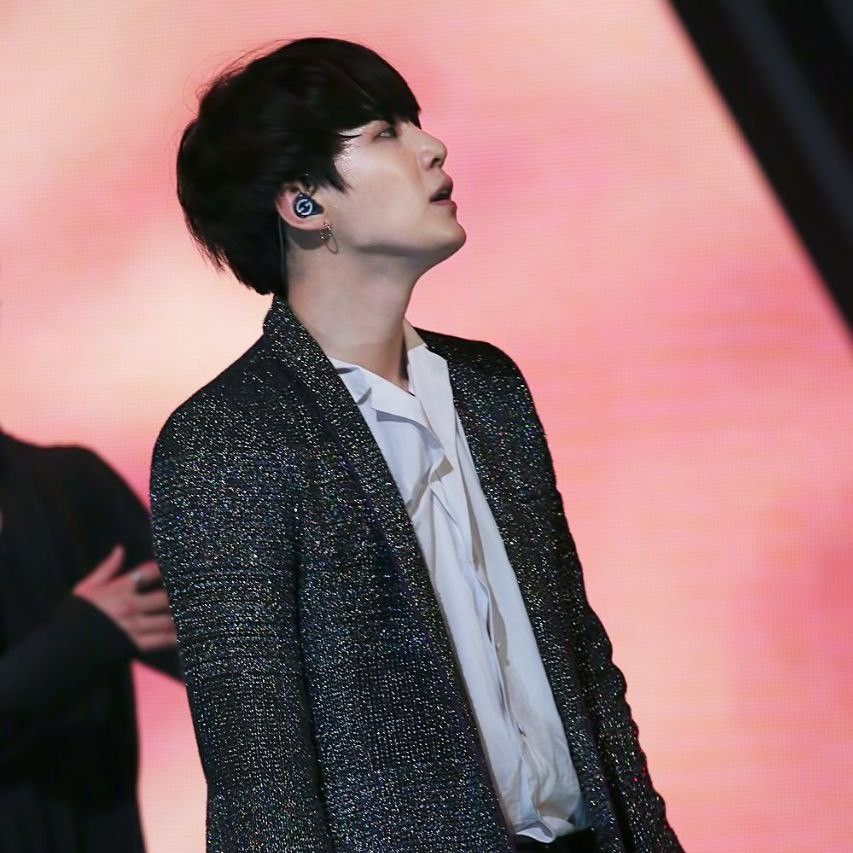 슈가 (방탄소년단) 최근 활동샷