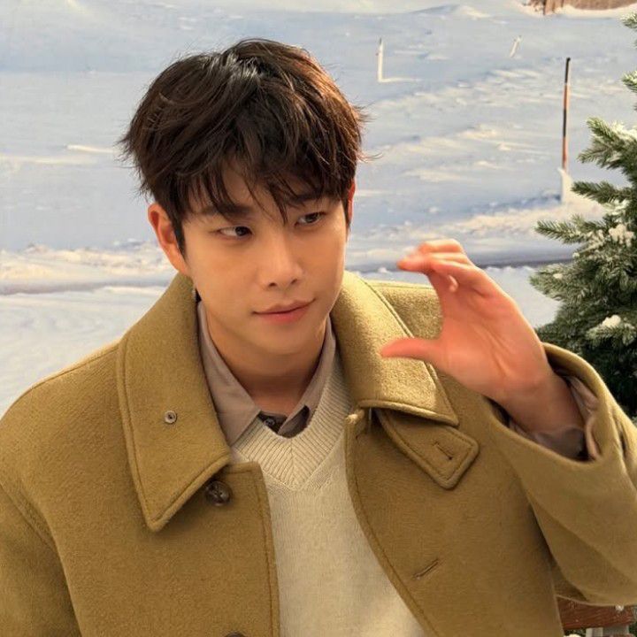 아스트로의 최신 사진