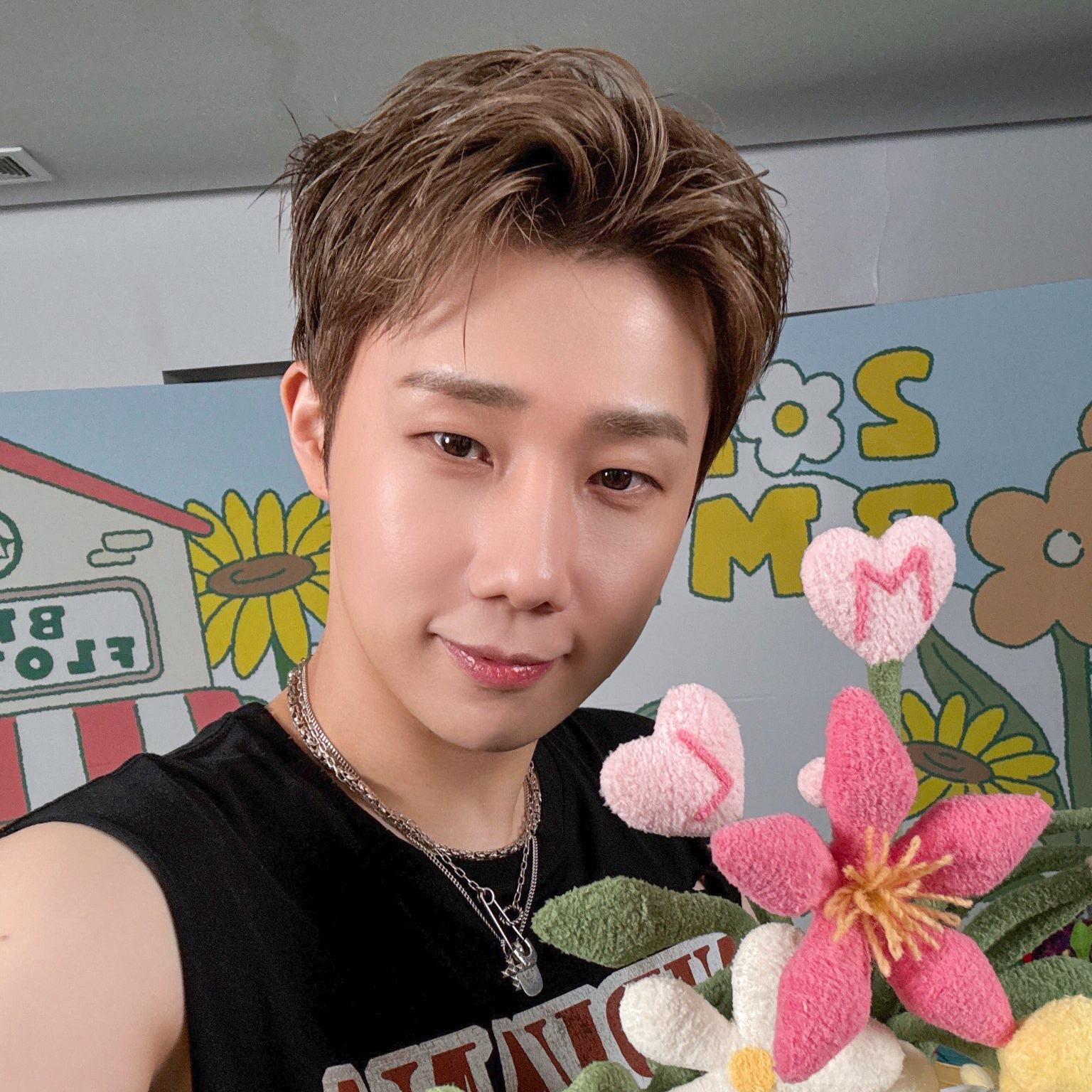Behind-the-scenes cut of Sungkyu (INFINITE)