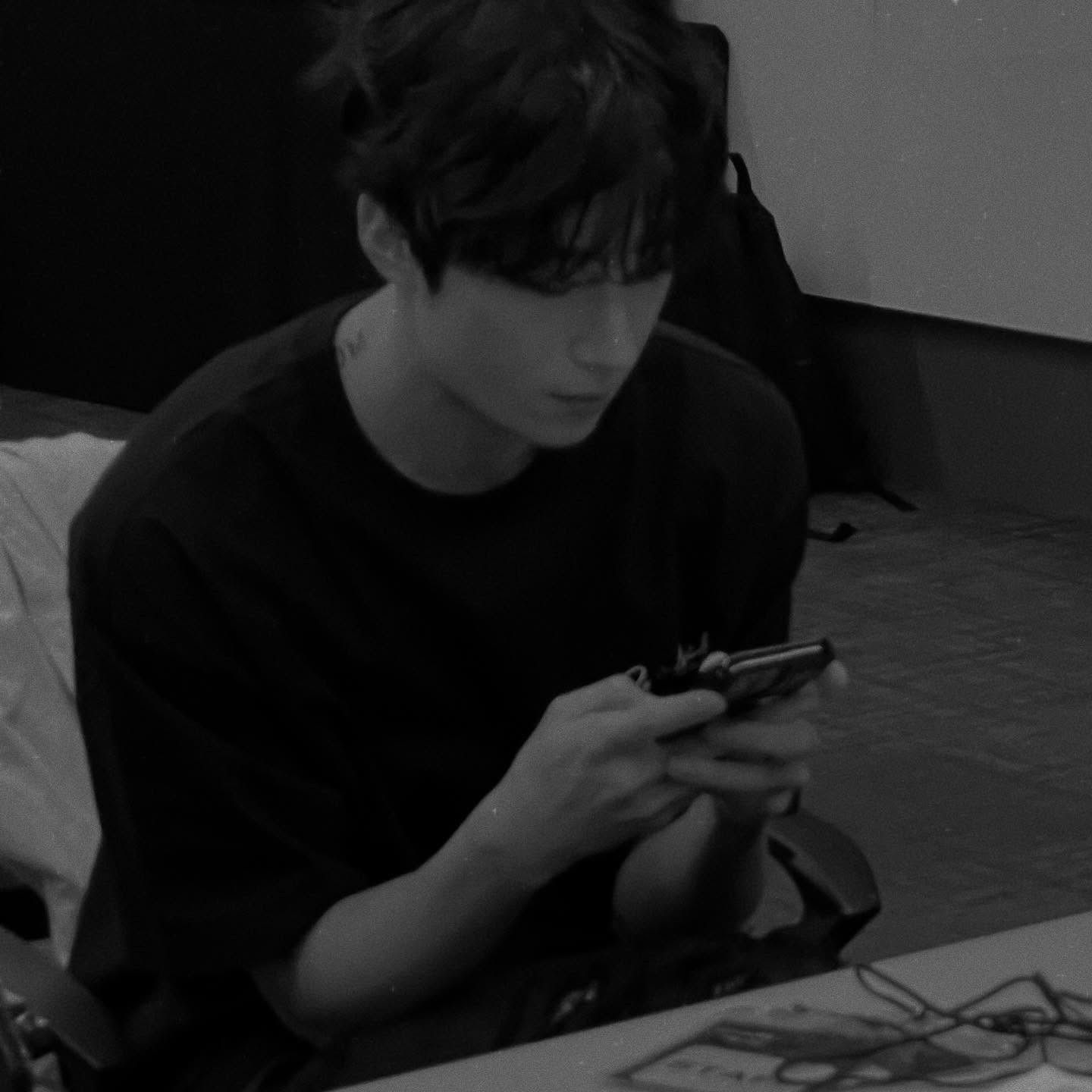 Behind-the-scenes cut of Han Seungwoo