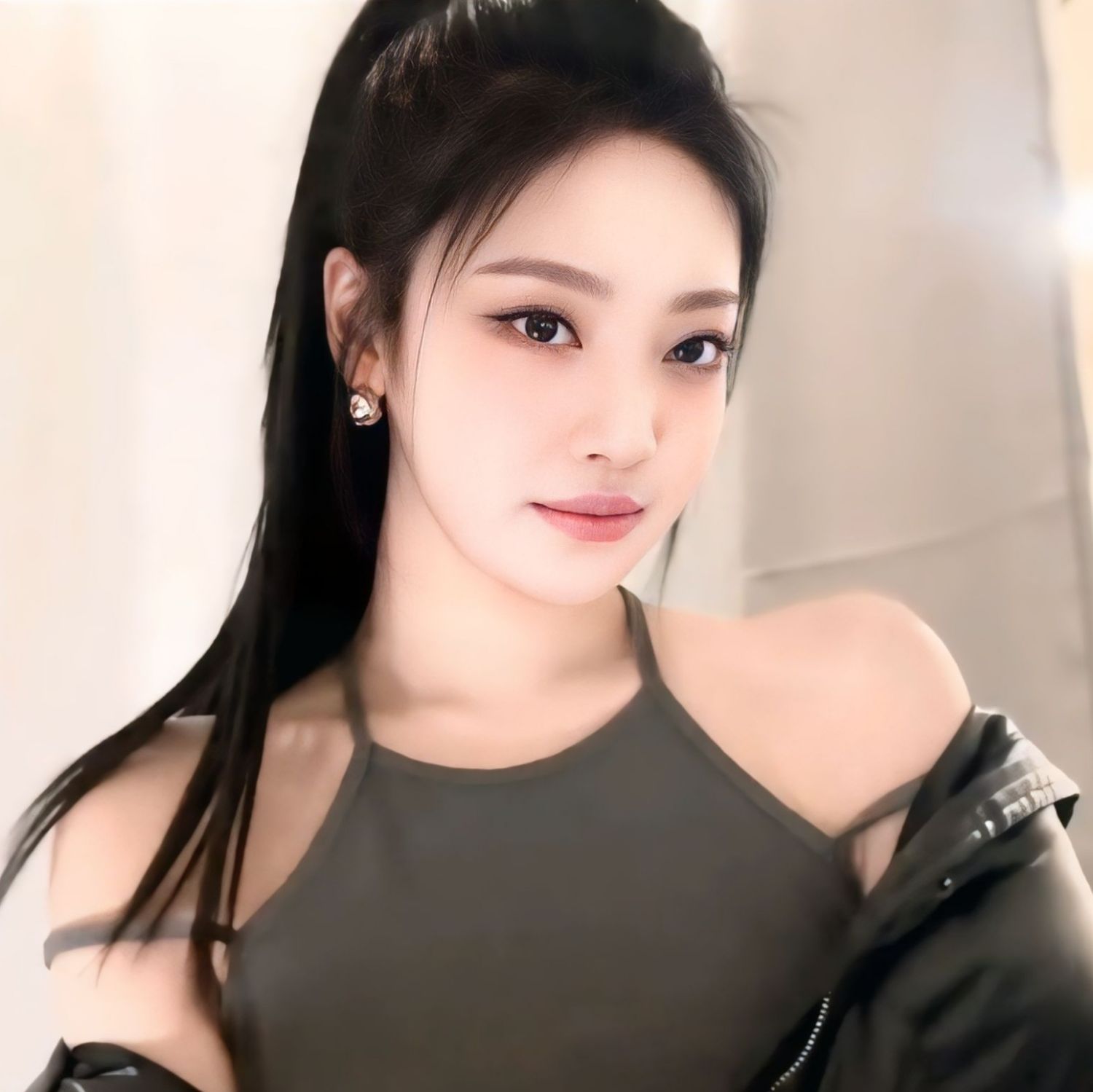 Latest photo of Ningning (aespa)