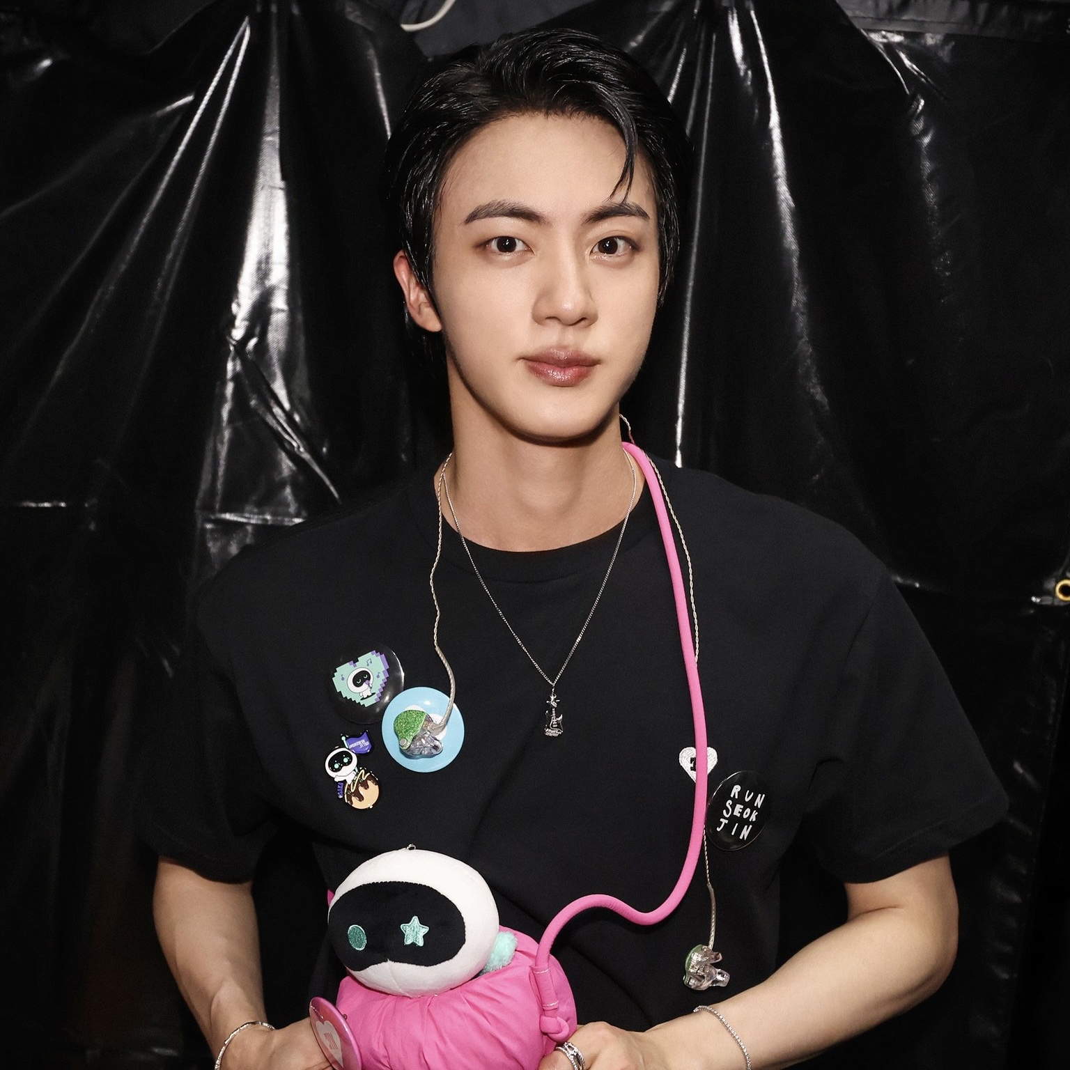 Behind-the-scenes cut of Jin (BTS)