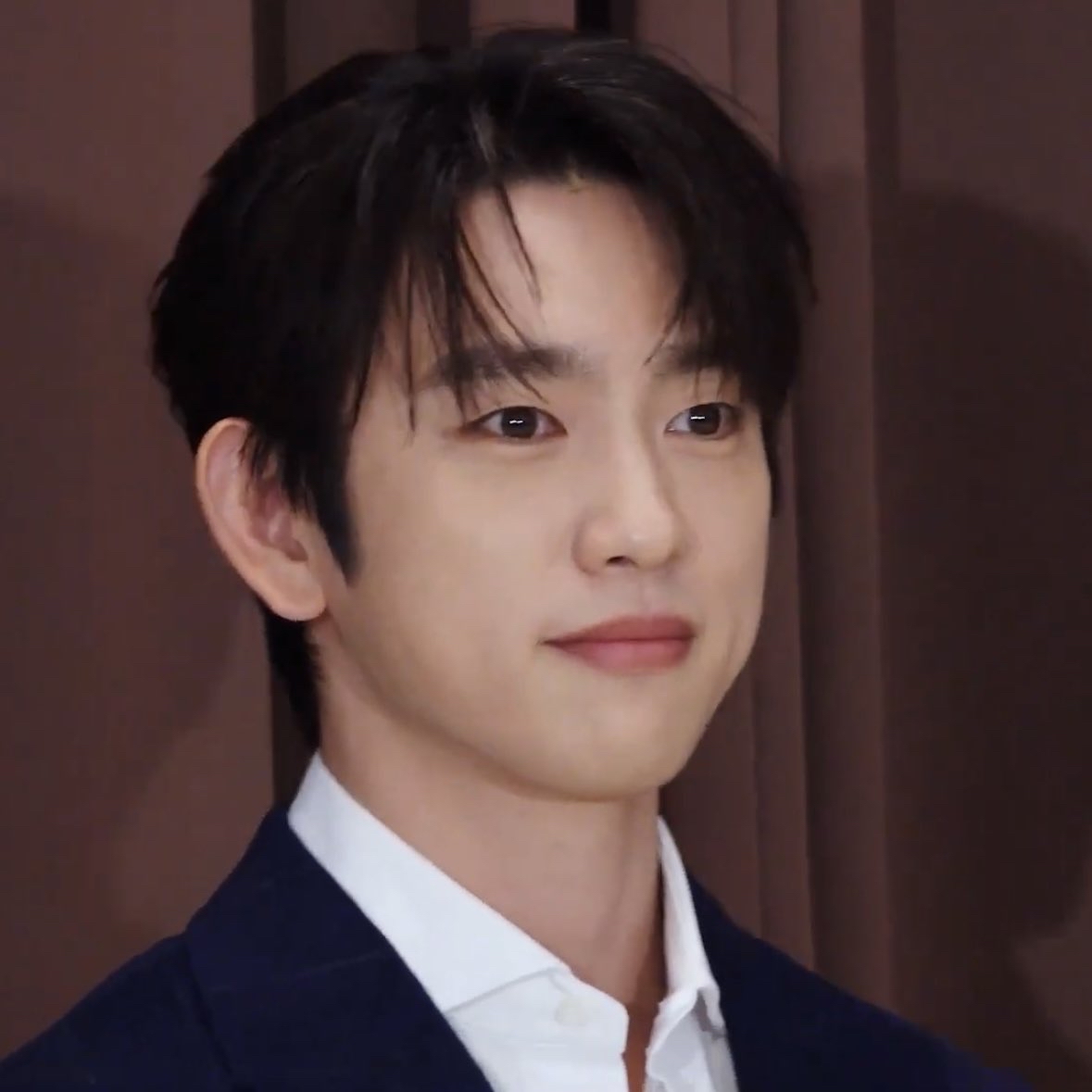 Foto aktivitas terbaru Jinyoung (GOT7)