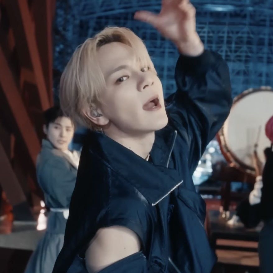 A moment captured by Mamehara Issei (JO1)'s fan