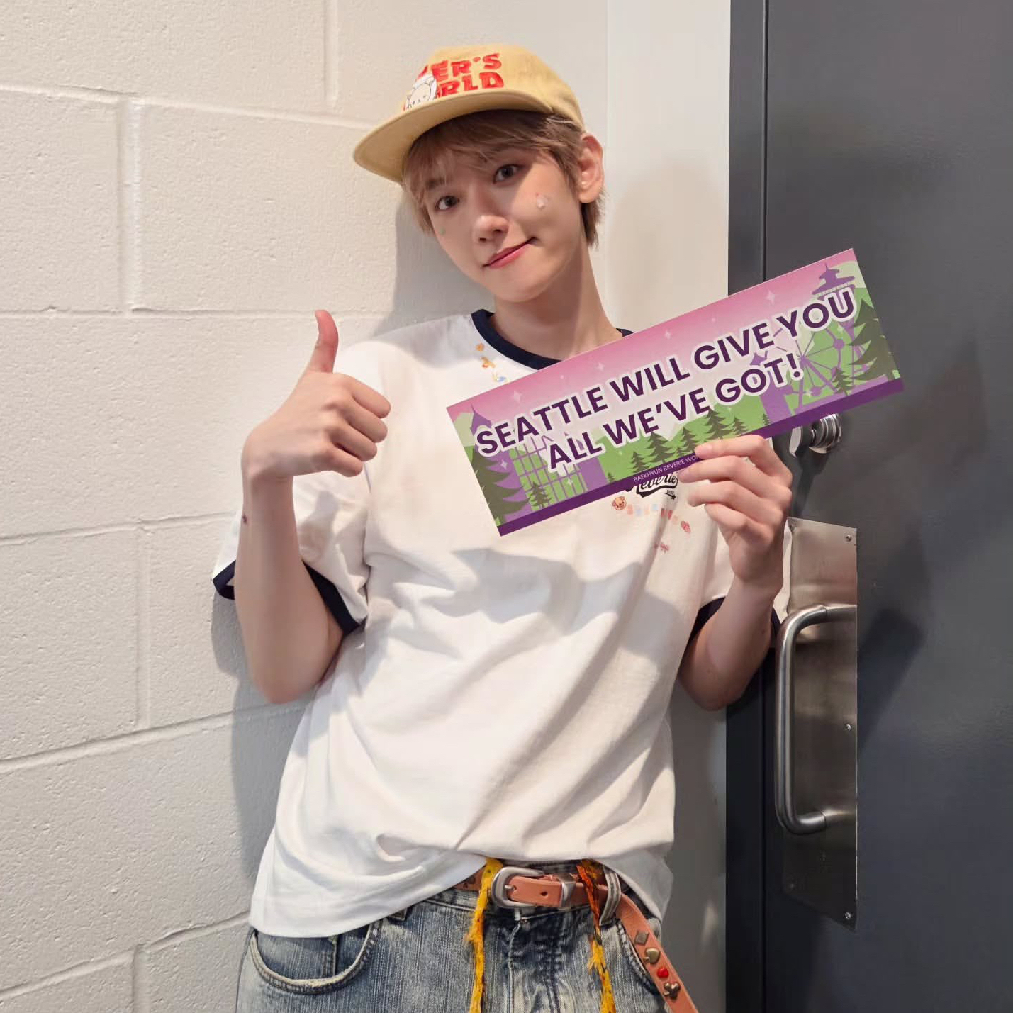 Recent activity shot of Baekhyun (EXO)