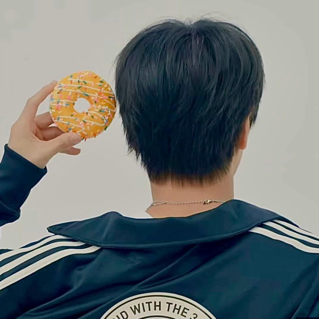 A moment captured by Leeteuk (Super Junior)'s fan