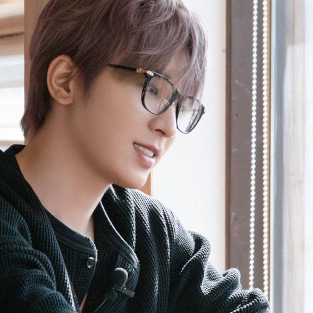 Recent activity shot of Wonwoo (SEVENTEEN)