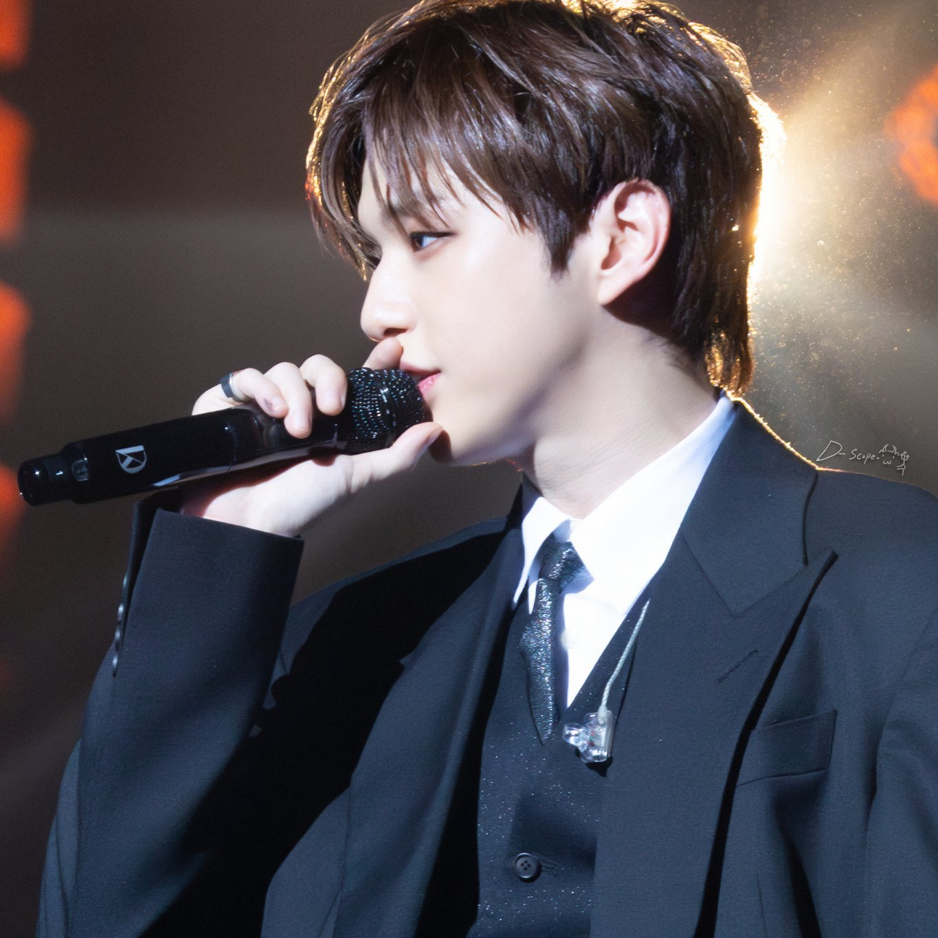 강다니엘의 비하인드 컷