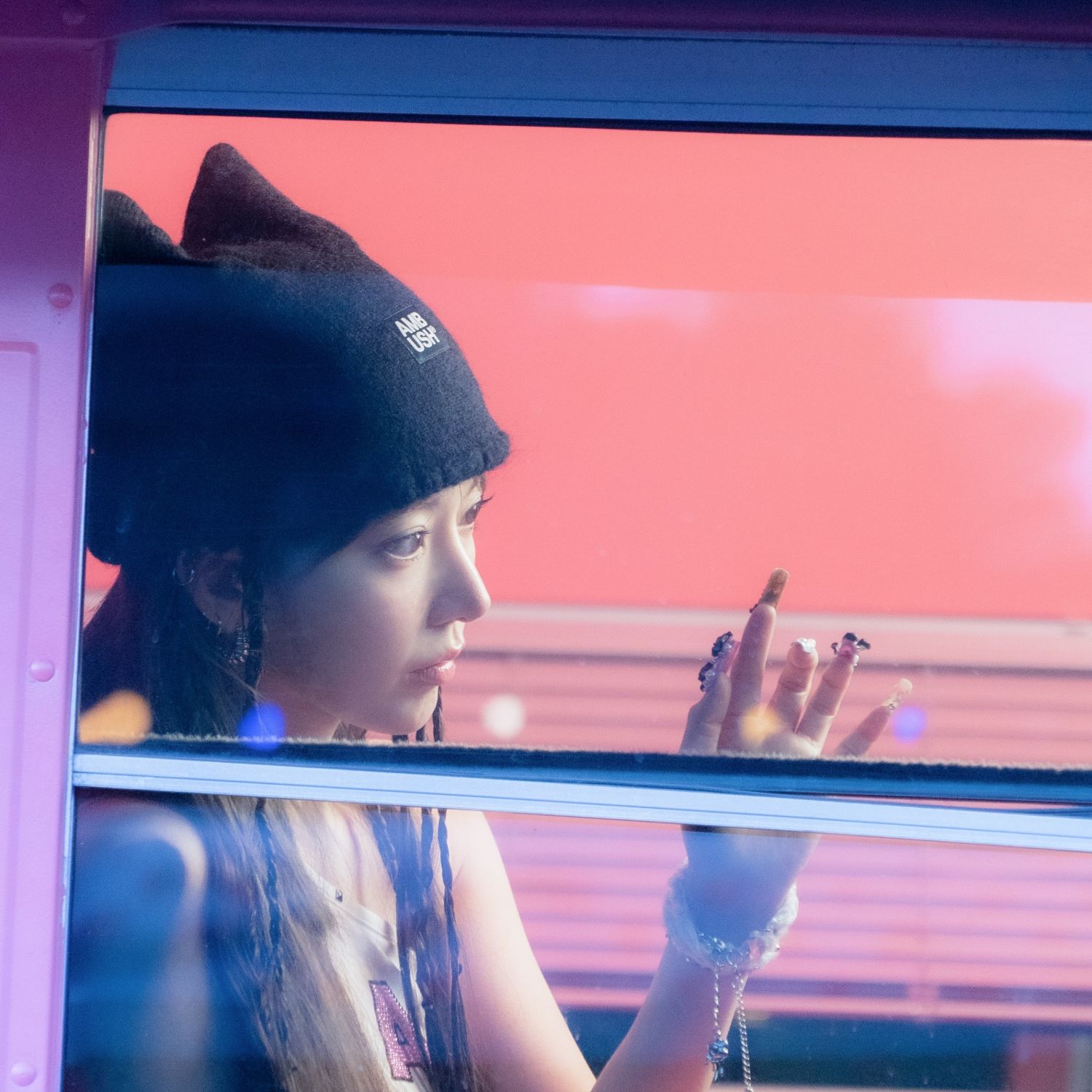 Behind-the-scenes cut of Sakura (LE SSERAFIM)