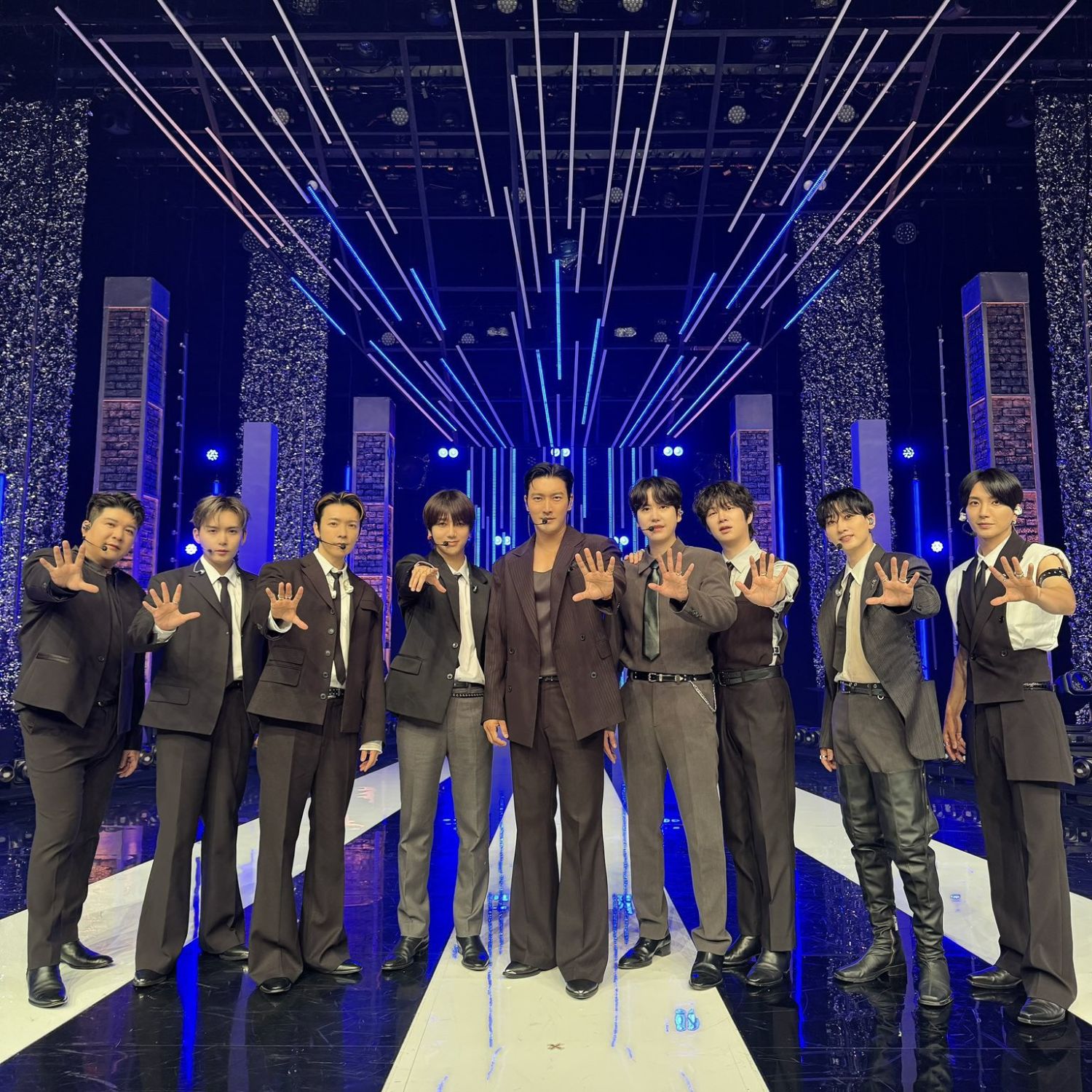 Recent activity shot of Super Junior