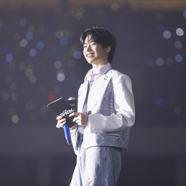 Behind-the-scenes cut of Hanbin (TEMPEST)